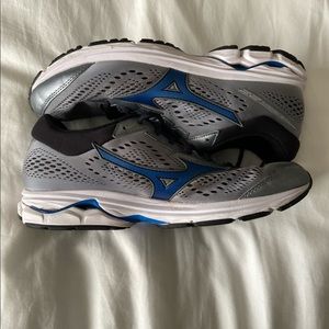 Mizuno Men's Wave Rider 22 Running Shoe